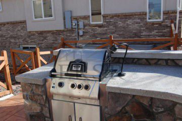 Custom Outdoor Kitchens & Built-In BBQs in Colorado | FRSR